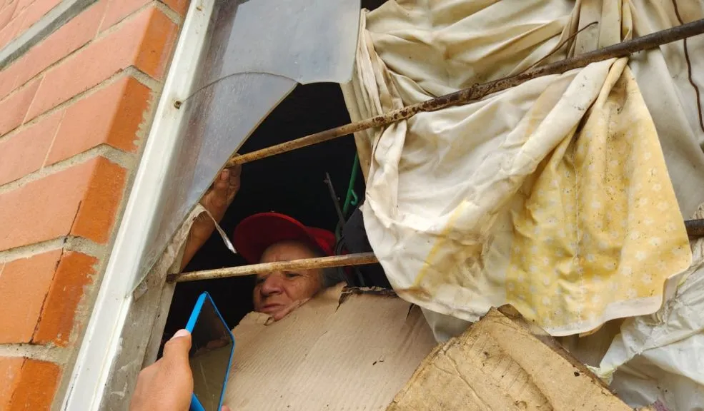 Incendio en Soacha dejó a Maribel sin hogar y sin mascotas Una conflagración en una vivienda del conjunto Vida Nueva 1, en el barrio Hogares de Soacha, dejó la casa de una recicladora de 62 años completamente destruida y causó la muerte de dos gatos.