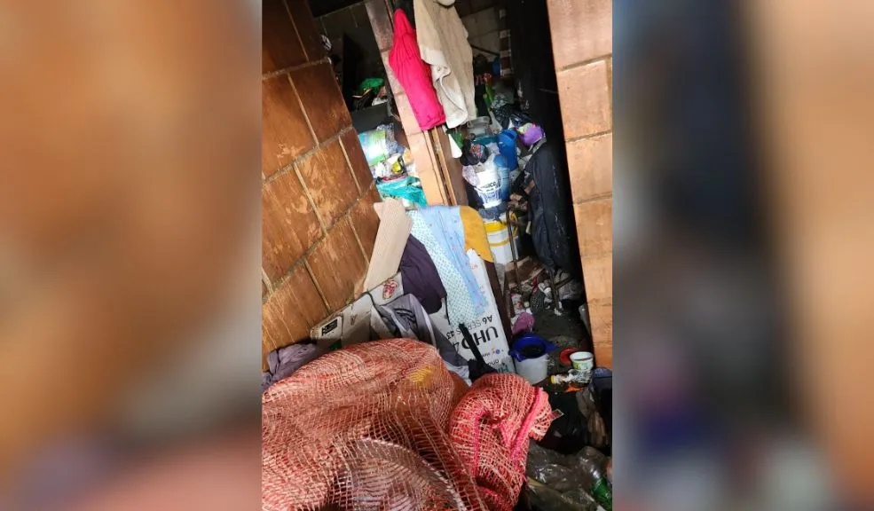 Incendio en Soacha dejó a Maribel sin hogar y sin mascotas Una conflagración en una vivienda del conjunto Vida Nueva 1, en el barrio Hogares de Soacha, dejó la casa de una recicladora de 62 años completamente destruida y causó la muerte de dos gatos.