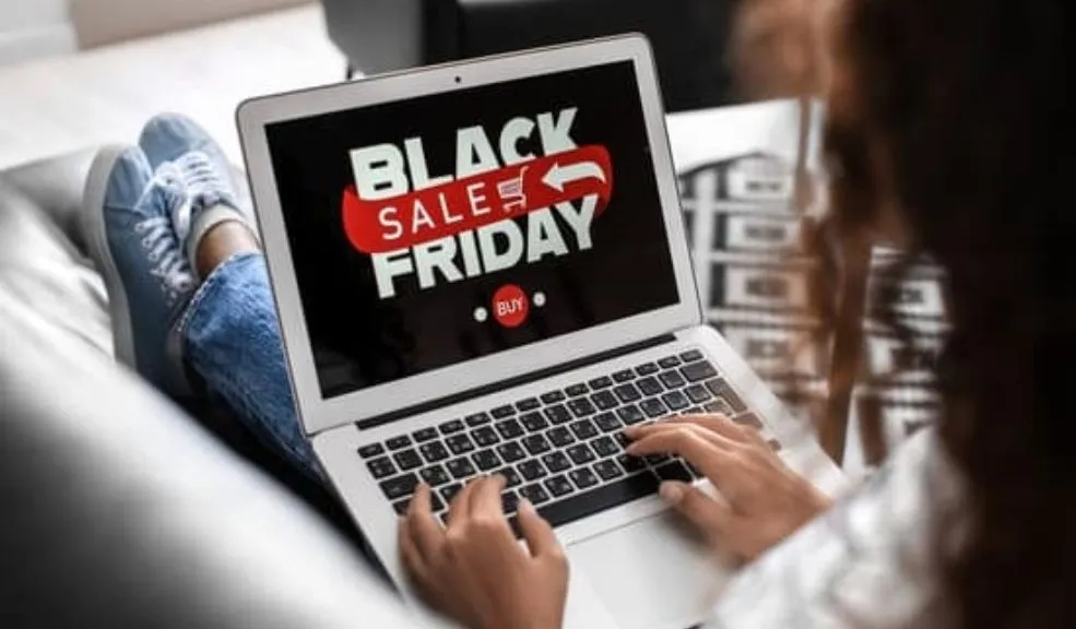 No se quede sin sus compras navideñas: evite caer en fraudes durante el Black Friday 1 No se quede sin sus compras navideñas: evite caer en fraudes durante el Black Friday Con la llegada del Black Friday, los ciberdelincuentes también se activan para hacer que las personas caigan en fraudes y se queden sin sus compras navideñas. Asegúrese de que esto no le pase a usted siguiendo las recomendaciones brindadas por las autoridades.