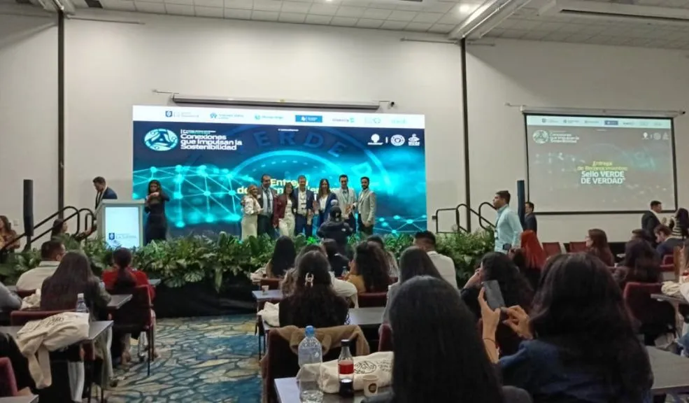 Parque Simón Bolívar es reconocido con el “Sello Verde de Verdad” carbono neutro El parque Simón Bolívar le otorga a Bogotá el “Sello Verde de Verdad”, un reconocimiento por su certificación como espacio carbono neutro y su compromiso real con la sostenibilidad ambiental.