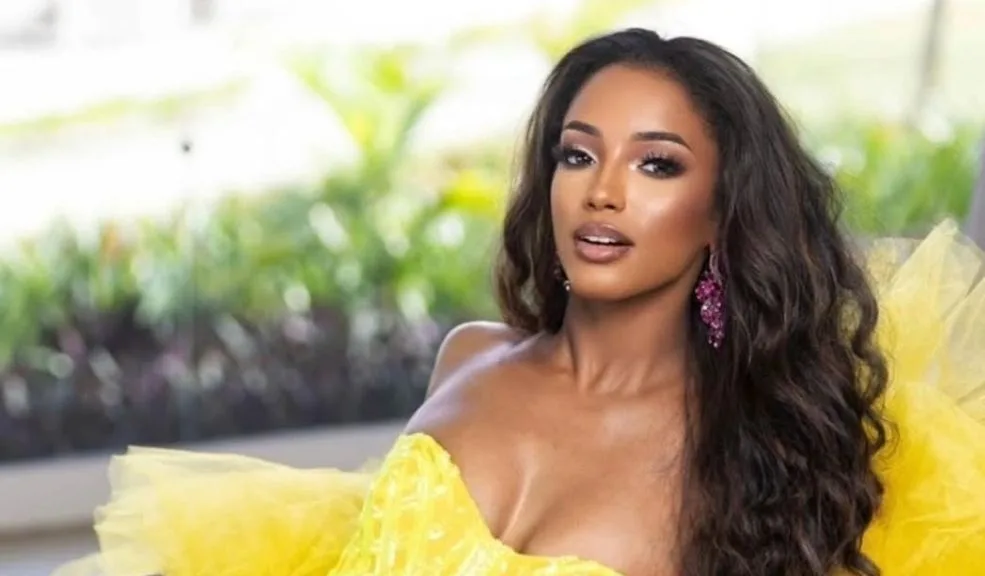 Miss Jamaica en UCI: su estado de salud es grave tras caída 1 Miss Jamaica en UCI: su estado de salud es grave tras caída La representante de Jamaica en Miss Universo sufrió una grave caída durante el desfile final. A pesar del accidente, el certamen continuó y México fue coronada como la nueva Miss Universo. Sin embargo, la situación de Gabrielle Henry se ha complicado: permanece en la UCI bajo pronóstico reservado tras el fuerte impacto en el escenario.