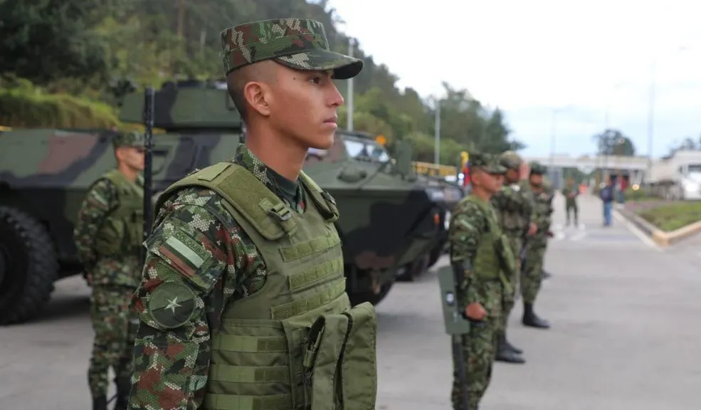 ¿Quiere prestar servicio militar? Abren convocatoria con múltiples beneficios La Brigada 13 del Ejército Nacional anunció la apertura de una nueva convocatoria dirigida a jóvenes de Bogotá y Cundinamarca que deseen prestar su servicio militar con acceso a múltiples beneficios. Las inscripciones estarán abiertas hasta el 26 de noviembre.