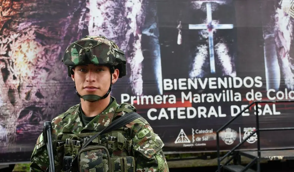 ¿Quiere prestar servicio militar? Abren convocatoria con múltiples beneficios La Brigada 13 del Ejército Nacional anunció la apertura de una nueva convocatoria dirigida a jóvenes de Bogotá y Cundinamarca que deseen prestar su servicio militar con acceso a múltiples beneficios. Las inscripciones estarán abiertas hasta el 26 de noviembre.