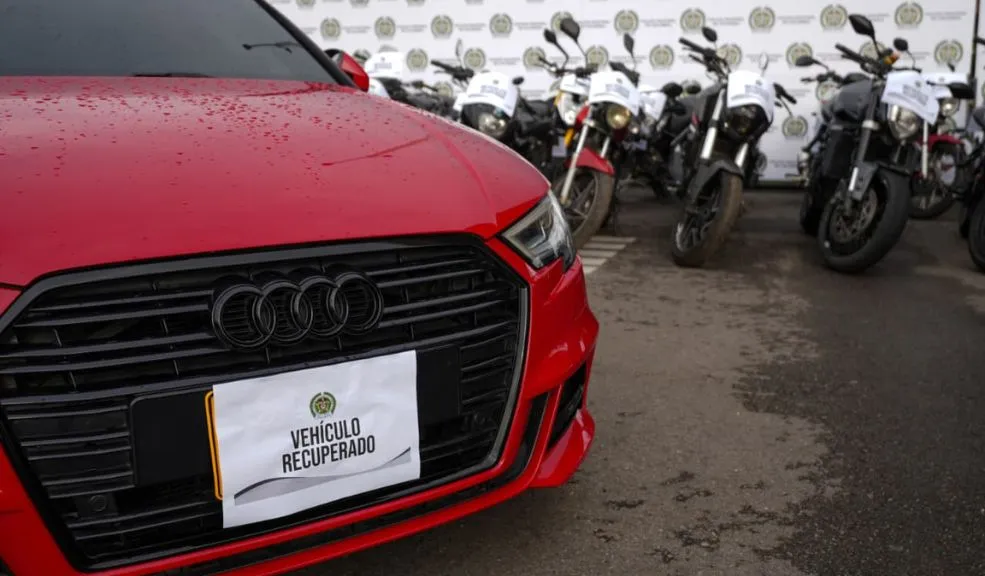 Reducción en el hurto de vehículos: 43 automotores recuperados y 48 capturados en noviembre Según cifras entregadas por las autoridades, en Bogotá se ha logrado una reducción del hurto de vehículos del 24% en comparación con el 2024. Durante el mes de noviembre se recuperaron 43 automóviles y se realizaron 48 capturas.