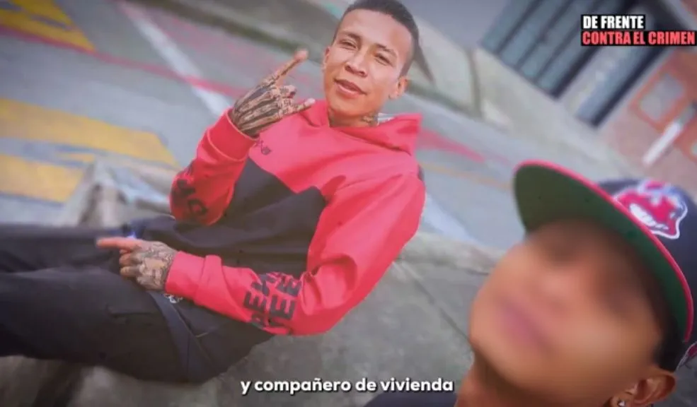 San Cristóbal: 'Ramón' asesinó a su mejor amigo para quedarse con el negocio de drogas 1 San Cristóbal: 'Ramón' asesinó a su mejor amigo para quedarse con el negocio de drogas En el barrio Atenas, en la localidad de San Cristóbal, ‘Ramón’ le arrebató la vida a quien era su mejor amigo y con quien convivió por más de un año, con el fin de quedarse con el control total de la zona donde expendían sustancias alucinógenas.