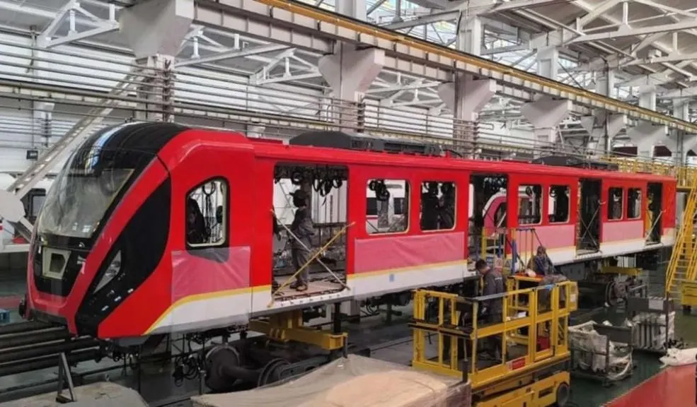 Se accidentaron tres vagones del Metro de Bogotá: esto es lo que se sabe 2 Se accidentaron tres vagones del Metro de Bogotá: esto es lo que se sabe La empresa Metro de Bogotá confirmó que tres vagones destinados a la Línea 1 sufrieron un accidente mientras se encontraban en China. Los vagones tuvieron que ser devueltos a la fábrica con el fin de diagnosticar su estado.