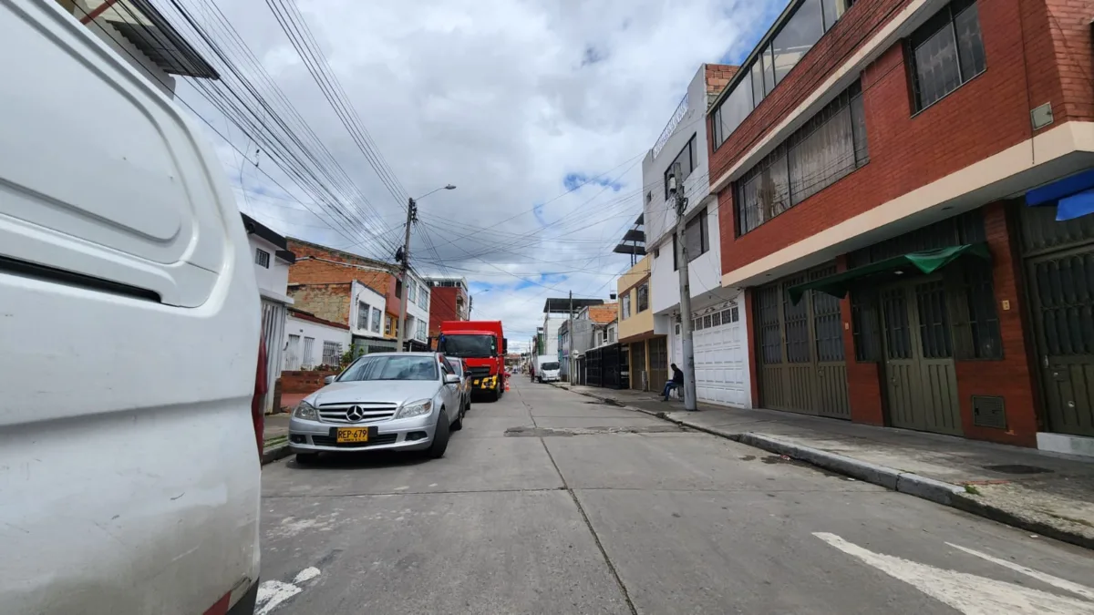 Sicariato en Suba: joven fue atacado a tiros frente a una barbería 1 Sicariato en Suba joven fue atacado a tiros frente a una barbería