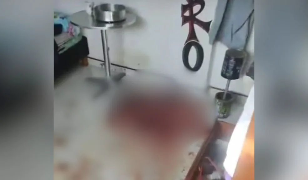 Soacha: “Le propinó 32 puñaladas”, familiares de Nelcy relatan el brutal feminicidio Nelcy Muñoz España, una madre cabeza de hogar que llevaba 12 años residiendo en el municipio de Soacha, fue vilmente asesinada por, según versiones, su pareja sentimental, quien le propinó múltiples heridas con arma blanca para luego escapar.