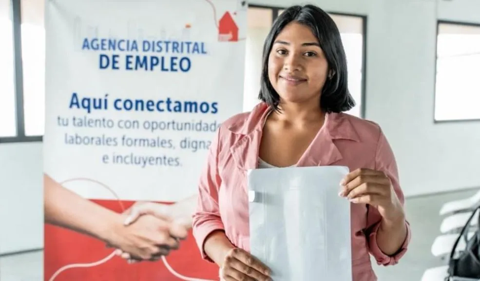 Trabajo para mujeres sí hay: 2.000 vacantes. Convocatoria para este 20 de noviembre Si busca trabajo, ¡esta es su oportunidad! La estrategia ‘Talento Capital’ de la Secretaría Distrital de Desarrollo Económico convoca a una gran Feria de Empleo para mujeres con 2.000 vacantes disponibles para operarias, técnicas, tecnólogas y profesionales, con o sin experiencia.