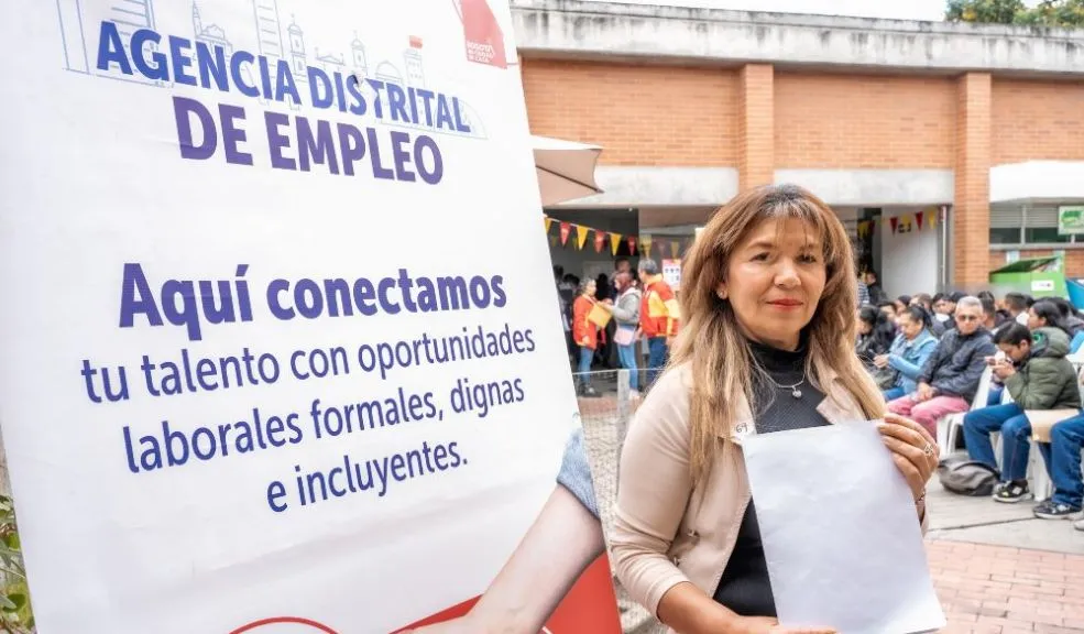 Trabajo para mujeres sí hay: 2.000 vacantes. Convocatoria para este 20 de noviembre Si busca trabajo, ¡esta es su oportunidad! La estrategia ‘Talento Capital’ de la Secretaría Distrital de Desarrollo Económico convoca a una gran Feria de Empleo para mujeres con 2.000 vacantes disponibles para operarias, técnicas, tecnólogas y profesionales, con o sin experiencia.