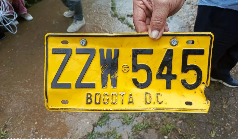 Tragedia en Silvania: creciente súbita se llevó a una familia. Hay un muerto y 3 desaparecidos Tragedia en Silvania, Cundinamarca: fuertes crecientes súbitas arrastraron un vehículo, dejando un muerto y tres desaparecidos. Los organismos de socorro mantienen la intensa búsqueda en la vereda El Hato.
