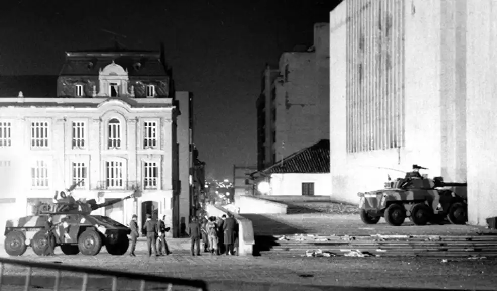 Arte y memoria se unen para conmemorar los 40 años del ataque al Palacio de Justicia Recorra, reconstruya la memoria histórica y participe en el homenaje a las víctimas del Palacio de Justicia después de 40 años de la toma.