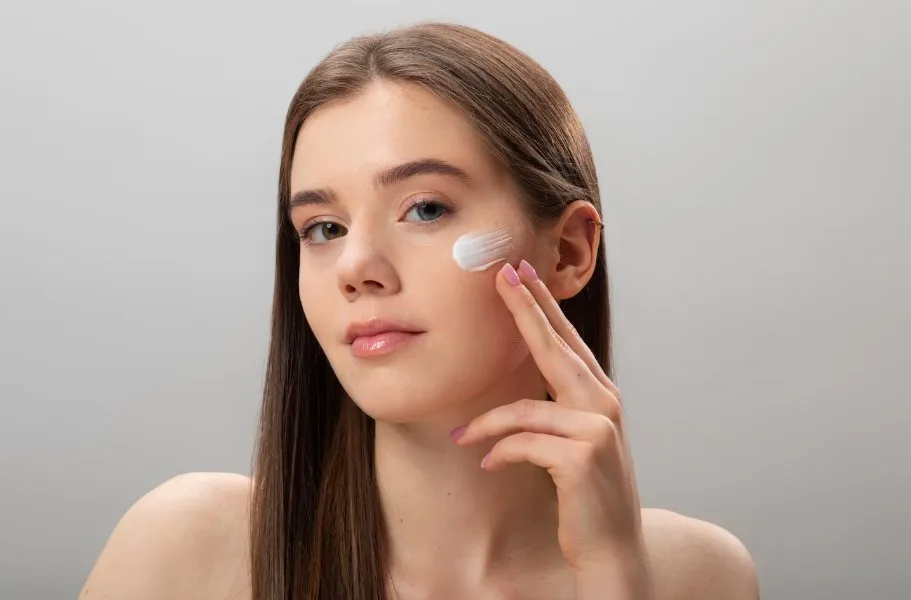 ¿Qué es Lanbena y para qué sirve? Guía completa sobre esta marca de productos para el cuidado facial 1 ¿Qué es Lanbena y para qué sirve? Guía completa sobre esta marca de productos para el cuidado facial El cuidado de la piel se ha convertido en una prioridad para muchas personas en Colombia, ya sea por razones estéticas, de salud o simplemente por bienestar personal. En este contexto, marcas como Lanbena han ganado popularidad gracias a sus fórmulas especializadas, precios accesibles y resultados visibles. Pero, ¿qué es exactamente Lanbena y cómo puede ayudarte a mejorar tu rutina de cuidado facial? En esta guía completa te lo explicamos todo.