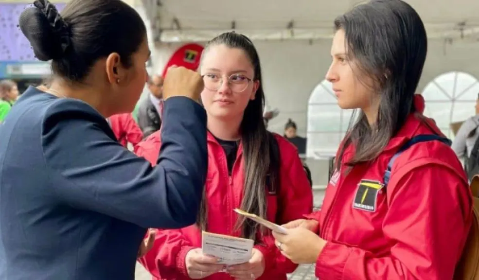 Oportunidad laboral en Kennedy: TransMilenio realizará su novena feria de empleabilidad La feria de empleabilidad se llevará a cabo en la plazoleta que queda junto al Portal de las Américas, en Kennedy. Se ofertarán cerca de 500 vacantes por una gran variedad de empresas.