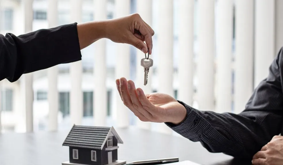 ¡No deje pasar la oportunidad! Alístese para una nueva feria de vivienda usada Si uno de los objetivos para este 2025 era iniciar la compra de su vivienda, no deje que acabe el año sin cumplirlo. El FNA está organizando una feria de vivienda usada en la cual no solo tendrá un abanico de opciones, sino que podrá adquirir otros beneficios.