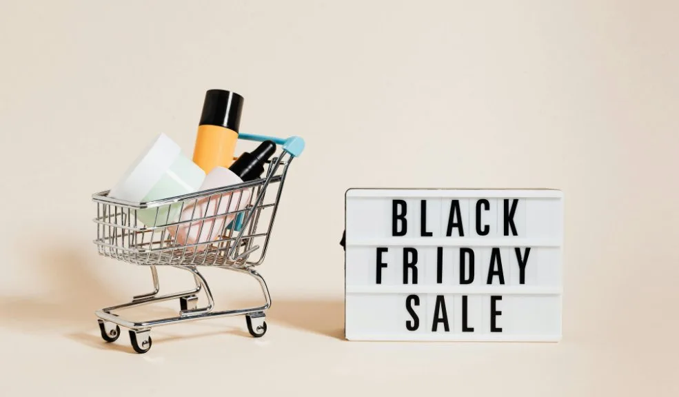 ¡Vuelve y juega! Nequi deja varados a miles de usuarios en pleno Black Friday Miles de usuarios han expresado su inconformidad con Nequi, pues aseguran que “se ha vuelto costumbre” que la plataforma amanezca caída. Hoy no fue la excepción: en pleno Black Friday, día que marca el inicio de la temporada navideña para comerciantes y compradores, la aplicación no deja ingresar en algunos casos, y en otros no permite hacer envíos ni ver el saldo.