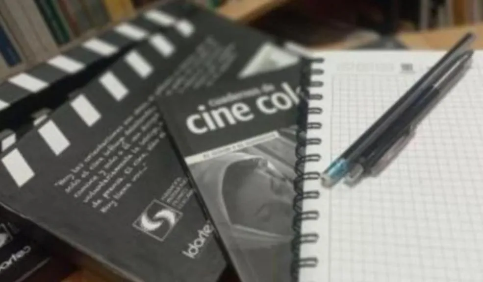 ¿Quiere volverse un teso escribiendo? Acceda al taller gratuito de escritura cinematográfica Si le apasiona el cine, la escritura o siempre ha tenido curiosidad por crear una escena como en sus películas o series favoritas, esta es la oportunidad perfecta para hacerlo a través de un taller gratuito de escritura cinematográfica.