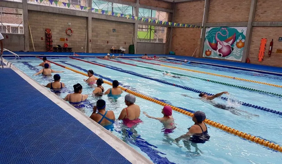 ¿Se quedó con ganas de darse un chapuzón? Aproveche las siete piscinas gratuitas del IDRD Si tiene deseos de darse un chapuzón, pero el tiempo no le da para desplazarse fuera de la ciudad, llegó la oportunidad perfecta para disfrutar de una buena piscina sin tener que salir de Bogotá.