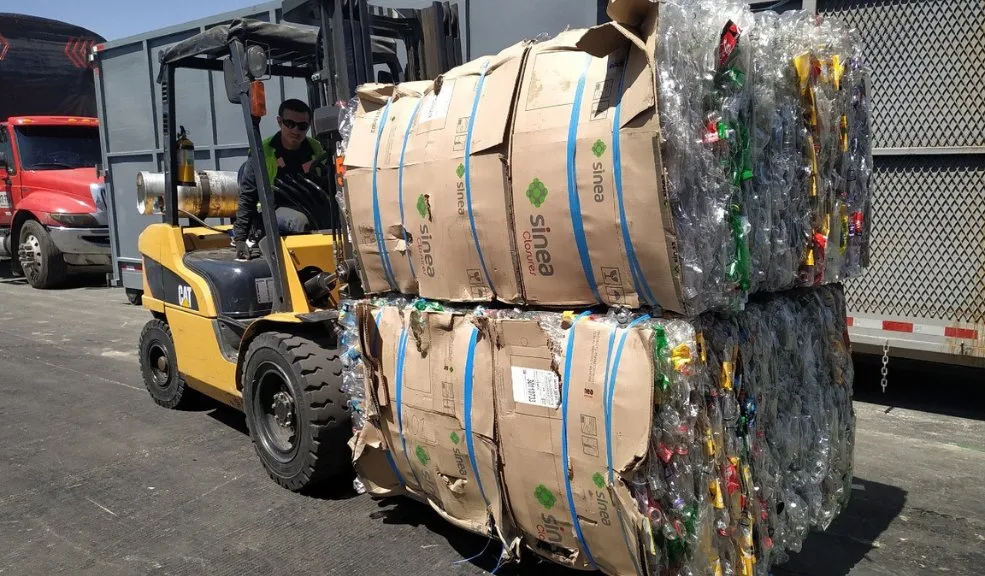 50.000 toneladas de residuos dejaron de llegar a los rellenos sanitarios 2 50.000 toneladas de residuos dejaron de llegar a los rellenos sanitarios Durante 2025, más de 50.000 toneladas de residuos dejaron de llegar a los rellenos sanitarios en Colombia.