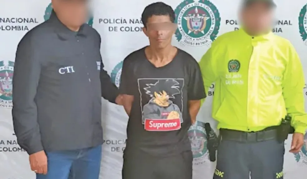 'La bestia' que mató a 11 personas haciéndose el mudo Juan Carlos Villa Cardona, un sujeto que se hacía pasar como sordomudo para robar, asesinar y saciar su sed de sangre quitándoles la vida a las incautas personas que le tendían la mano, fue 'La Bestia' que aterrorizó al departamento de Risaralda, dejando un manto de muerte en el que se encuentran 10 adultos y un menor de edad.