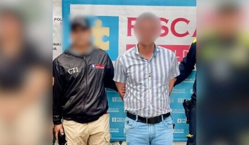 A prisión pareja que obligó a menor de edad a prostituirse 2 A prisión pareja que obligó a menor de edad a prostituirse Las autoridades judiciales informaron sobre la detención de una pareja de administradores de un hotel por su presunta participación en la explotación sexual de una menor.