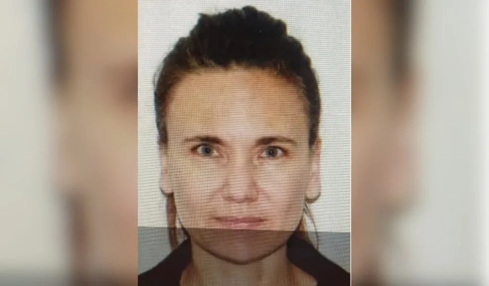 Así luce Zulma Guzmán tras huir a Europa por el caso de las niñas envenenadas con talio Zulma Guzmán, la mujer que pasó de ser una emprendedora reconocida a ser buscada con una circular roja de Interpol por el presunto asesinato de dos niñas, se habría estado escondiendo en Europa. En las últimas horas se reveló una fotografía que evidencia su aspecto actual.