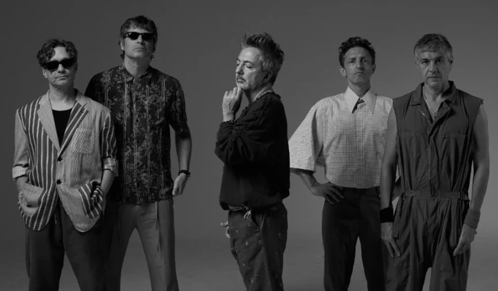 Babasónicos está de regreso con nuevo disco: 'Cuerpos' Babasónicos lanza "Cuerpos", un álbum de nueve canciones que se distancia de los géneros saturados para convertirse en una obra experimental y totalizadora.