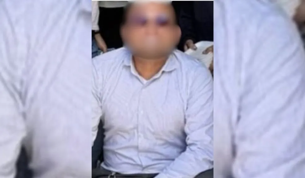 Bosa: buscan a hombre de 30 años por presunto abuso a niña de 12 años en colegio 2 Bosa: buscan a hombre de 30 años por presunto abuso a niña de 12 años en colegio Por medio de redes sociales, familiares de una niña de 12 años denunciaron que un sujeto de 30 años, pareja de la hermana mayor, habría abusado de ella el pasado 5 de diciembre dentro de una institución educativa en Bosa donde el ejerce como contador.