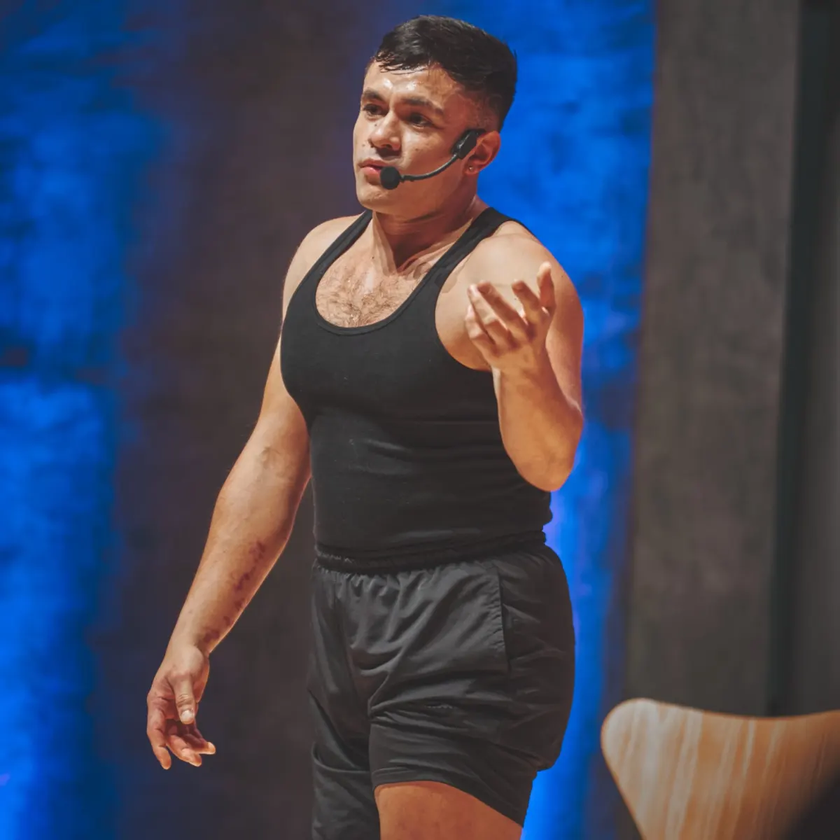 'Culotauro' y el viaje emocional detrás de su especial, 'Anulo esas palabras': "Hay que tenerse fe" El reconocido comediante Camilo Díaz, 'Culotauro', habló con QHUBO tras el lanzamiento en YouTube de su especial, 'Anulo esas palabras'. Detrás de la explosión de carcajadas que lo caracteriza, el humorista revela una faceta profundamente reflexiva y melancólica, explicando cómo el drama personal y la fe se convirtieron en el motor de un show que tardó cinco años en madurar.