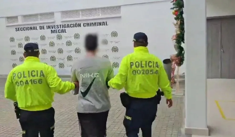 Desarticulan red que almacenaba y distribuía contenido sexual de menores de edad 1 Desarticulan red que almacenaba y distribuía contenido sexual de menores de edad En una operación conjunta entre la Fiscalía, el Centro Cibernético Policial y Ameripol, se logró la desarticulación de una estructura criminal dedicada a la distribución global de contenido de abuso sexual infantil.