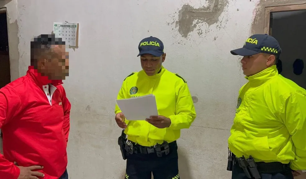 Desarticulan red que almacenaba y distribuía contenido sexual de menores de edad 2 Desarticulan red que almacenaba y distribuía contenido sexual de menores de edad En una operación conjunta entre la Fiscalía, el Centro Cibernético Policial y Ameripol, se logró la desarticulación de una estructura criminal dedicada a la distribución global de contenido de abuso sexual infantil.