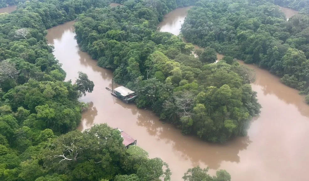 Deforestación en Amazonía colombiana se redujo en 25 % 1 Deforestación en Amazonía colombiana se redujo en 25 % El Ministerio de Ambiente reveló que en la Amazonía colombiana se registró una reducción del 25% en la deforestación estimada acumulada entre enero y septiembre de 2025, en comparación con el mismo periodo de 2024.