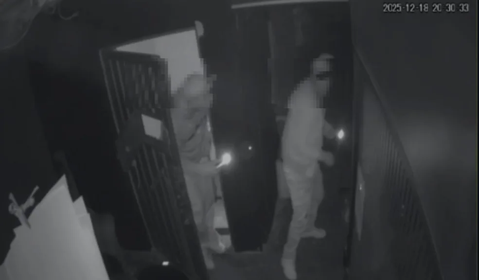 Delincuentes forzaron la cerradura y se llevaron millonario botín de un reconocido diseñador