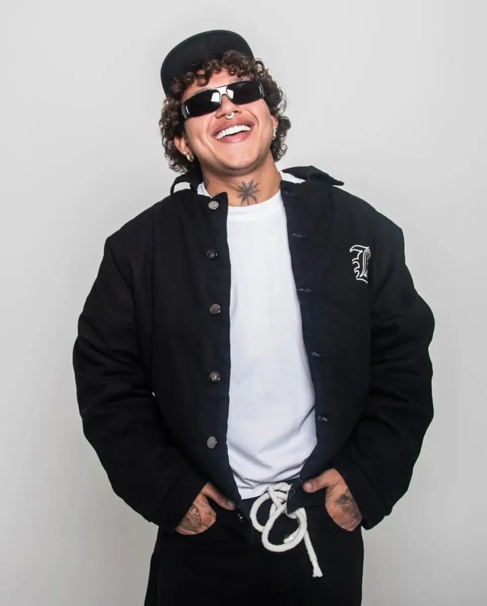 El regalo de Navidad llegó adelantado para los fans de Beéle 2 El regalo de Navidad llegó adelantado para los fans de Beéle Para aquellos fans que quieren volver a revivir un concierto o que no pudieron asistir a alguna de las seis fechas realizadas por Beéle en el Movistar Arena de Bogotá, se les adelantó el regalo de Navidad. El concierto del 17 de diciembre será transmitido en vivo para que puedan disfrutarlo.
