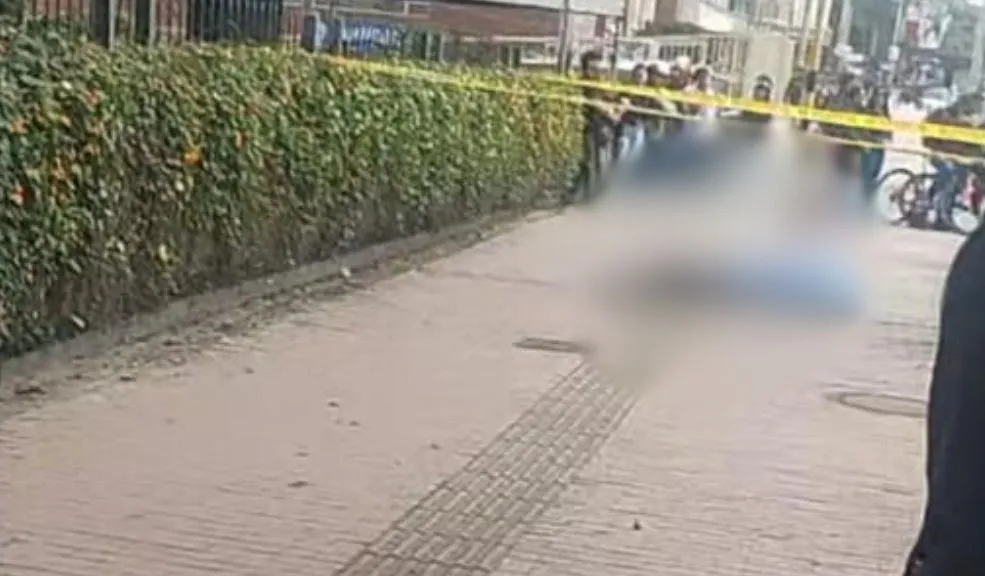 En Chapinero: accidente entre motociclista y ciclista terminó en fatalidad 2 En Chapinero: accidente entre motociclista y ciclista terminó en fatalidad La movilidad en el norte de Bogotá se vio gravemente afectada este martes 30 de diciembre tras un accidente fatal ocurrido hacia el mediodía en la localidad de Chapinero.