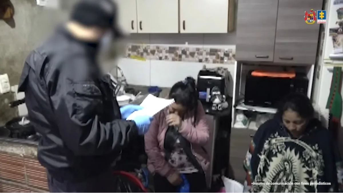 Cayó red 'Los Cómbita’ por enviar cocaína a España La Fiscalía General de la Nación desmanteló a la estructura criminal ‘Los Cómbita’, una organización con presencia en Bogotá dedicada al tráfico transnacional de estupefacientes.