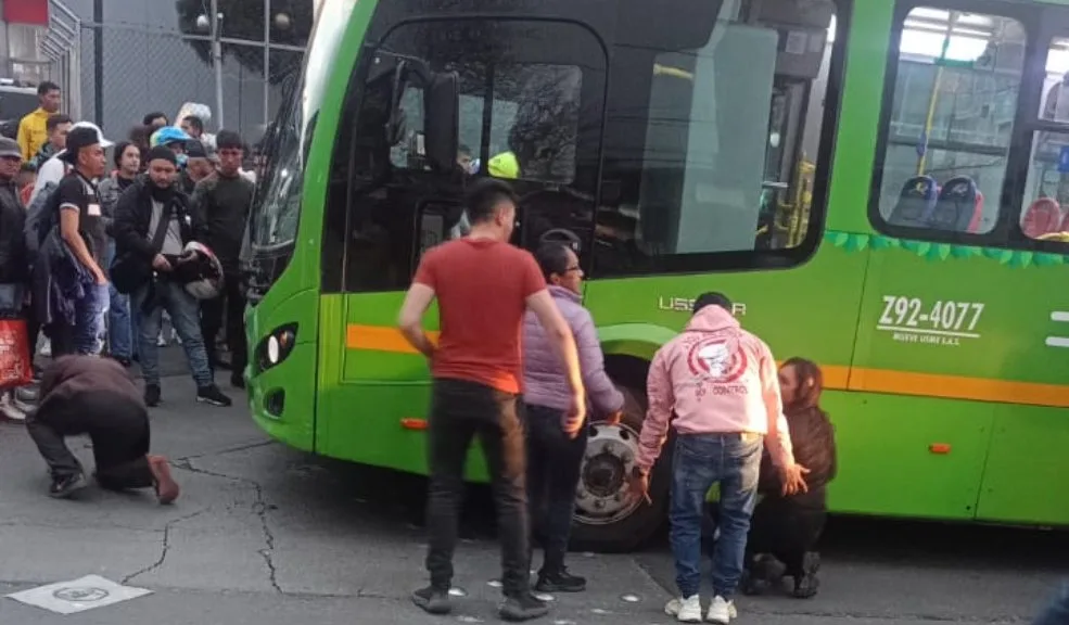 En Usme: peatón murió arrollado tras accidente con un bus 2 En Usme peatón murió arrollado tras accidente con un bus