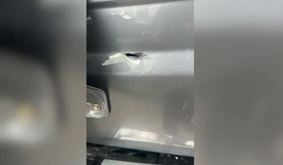 En video quedó grabado fleteo en Engativá. El hecho terminó en balacera Cuatro fleteros desataron el terror en Engativá, persiguiendo a un ciudadano que acababa de retirar una millonada. Lo golpearon sin piedad, le robaron la gruesa suma y, en una huida de película, dispararon dos veces. El hecho quedó grabado en video.