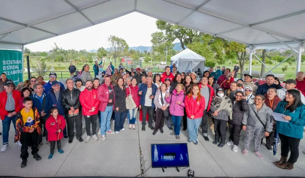 ¿Quiere pagar menos en su factura de luz? Energía solar beneficiará a 2.000 familias de estratos 1 y 2 2 ¿Quiere pagar menos en su factura de luz? Energía solar beneficiará a 2.000 familias de estratos 1 y 2 El Distrito anunció que 2.000 familias se verán beneficiadas al recibir un alivio directo en la factura de luz gracias a la energía solar.