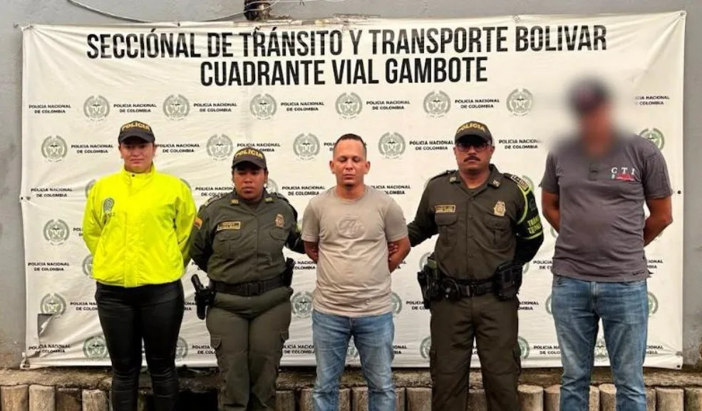 Fusagasugá: condenan a más de 30 años de prisión al asesino del fiscal Karin Sefair Calderón Fue condenado a más de 30 años de prisión Deiver Rodríguez por su participación en el asesinato del fiscal Karin Sefair Calderón en Fusagasugá (Cundinamarca), a quien robó 128 millones de pesos y luego le disparó con un arma de fuego.