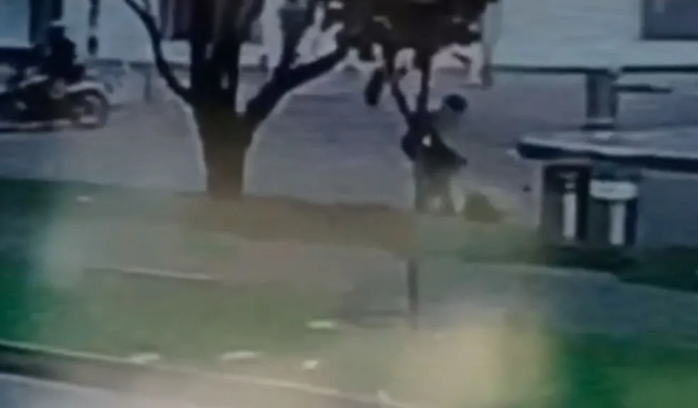 Alcalde Galán reconoce fallas en la reacción institucional frente a delincuentes de Usaquén El alcalde de Bogotá, Carlos Fernando Galán, habló sobre el asesinato del estudiante universitario Jean Claude Bossard durante un intento de hurto en Usaquén.