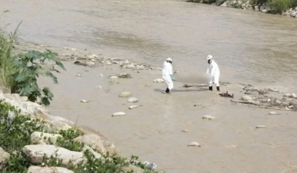 Hallan cadáver en descomposición flotando en el río Chicamocha 2 rio