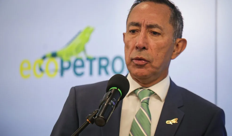 Interrogatorio al presidente de Ecopetrol por sospechosa compra de apartamento La Fiscalía citó a interrogatorio a Ricardo Roa, presidente de Ecopetrol, por presuntas irregularidades en la compra de un apartamento en el norte de Bogotá. Su abogado asegura que la operación fue legal y que existe total trazabilidad de los pagos.