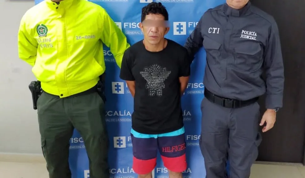 'La bestia' que mató a 11 personas haciéndose el mudo Juan Carlos Villa Cardona, un sujeto que se hacía pasar como sordomudo para robar, asesinar y saciar su sed de sangre quitándoles la vida a las incautas personas que le tendían la mano, fue 'La Bestia' que aterrorizó al departamento de Risaralda, dejando un manto de muerte en el que se encuentran 10 adultos y un menor de edad.