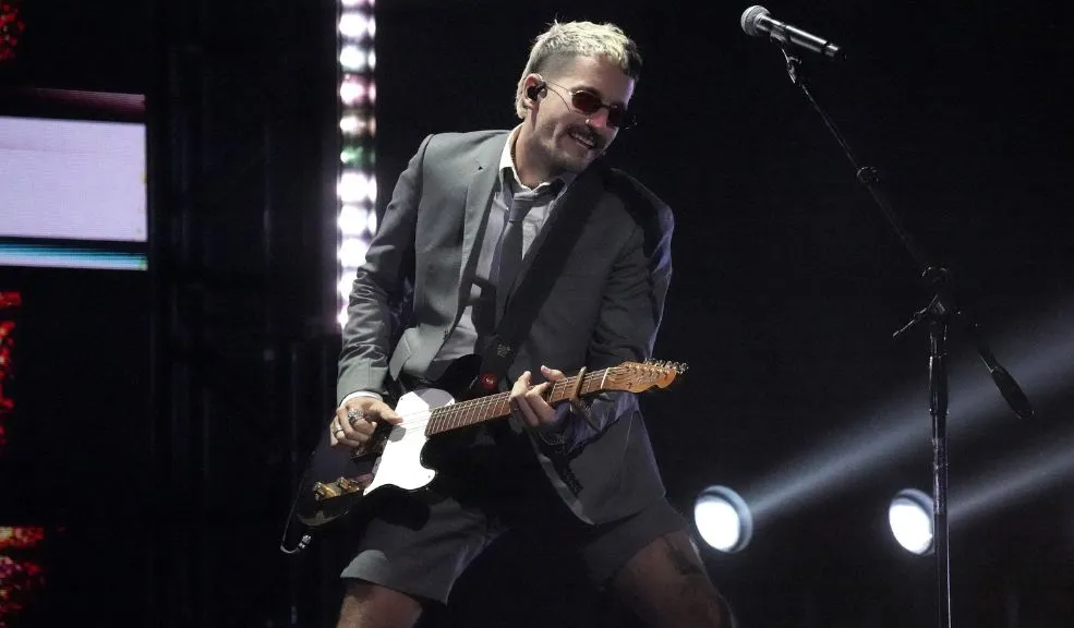 La verdad sobre la supuesta relación entre Ricky Montaner y Yatra 1 La verdad sobre la supuesta relación entre Ricky Montaner y Yatra El cantante Ricky Montaner tuvo que aclarar que fue una broma su reciente declaración en una entrevista, donde contó, falsamente, haber tenido un "romance" con Sebastián Yatra.