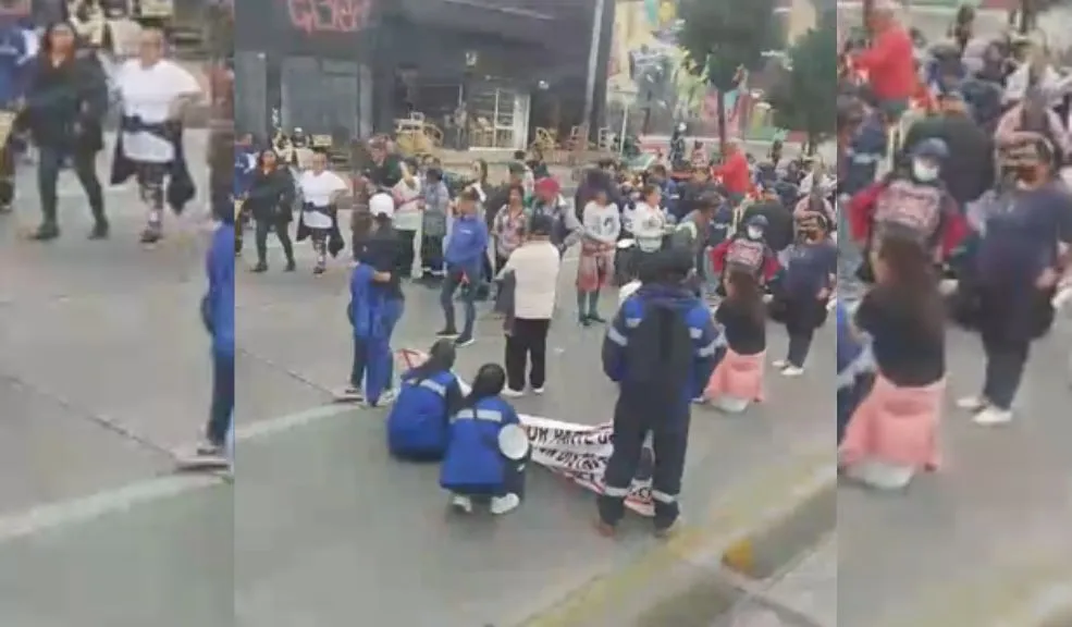 Manifestación de recicladores sigue afectando la movilidad: avanzan y se ubican sobre la NQS A esta hora, la movilidad en la NQS se ve afectada por el desplazamiento del grupo de recicladores, que se encuentra manifestando desde aproximadamente las 5:50 a. m., luego de concentrarse inicialmente en la Autopista Norte. Los bloqueos intermitentes impactan tanto el tráfico mixto como la operación de TransMilenio, generando retrasos para miles de personas durante la mañana.