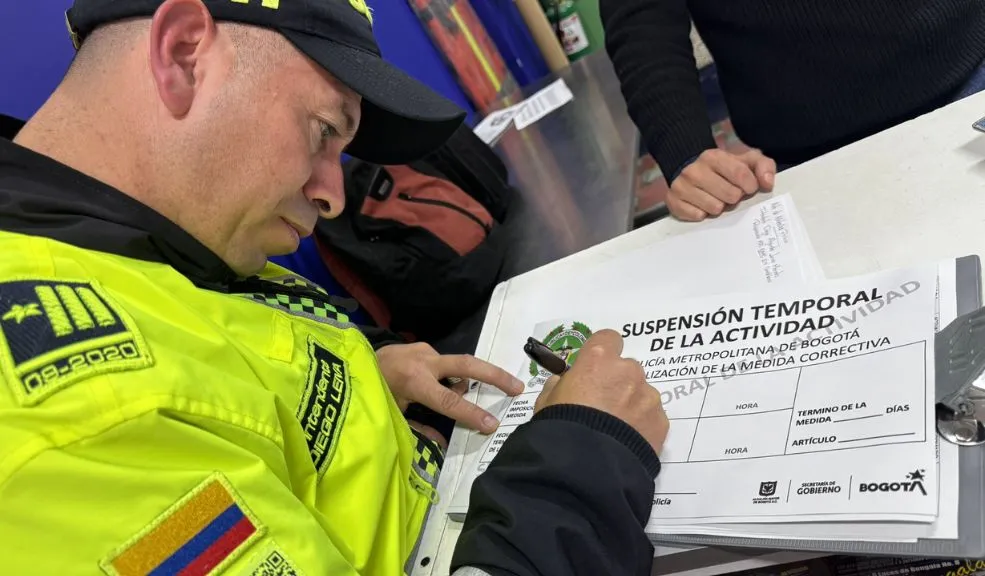 Operativo distrital decomisó 1.842 kilos de pólvora en 72 horas En apenas 72 horas, Bogotá incautó 1.842 kilos de pólvora, un golpe contundente al comercio ilegal que pone en riesgo a la ciudad en plena temporada navideña.