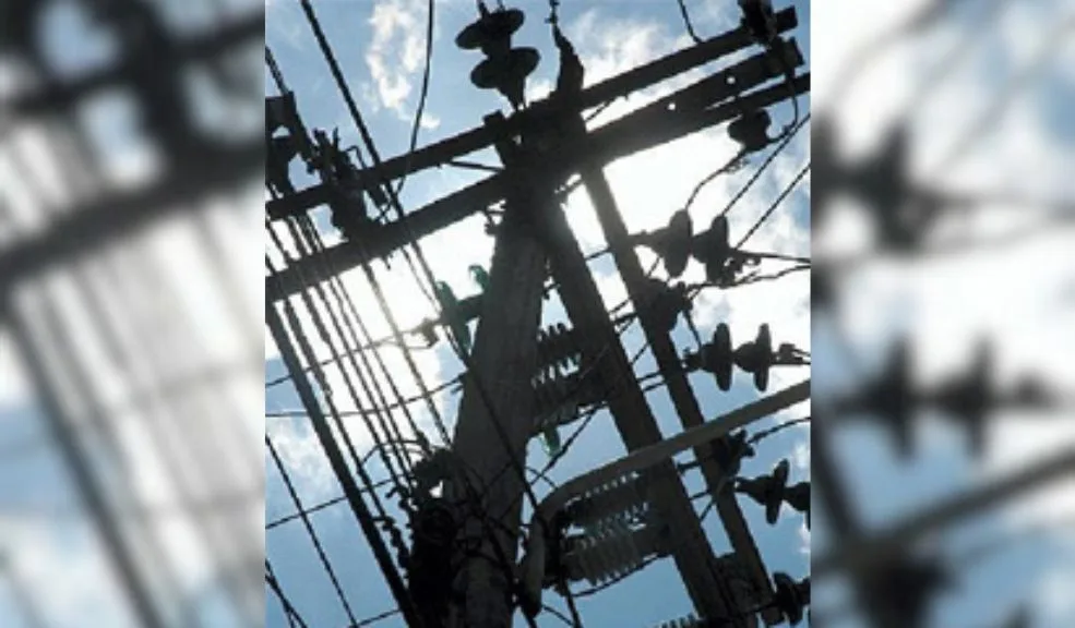 Que no lo tome por sorpresa: cortes de luz este lunes festivo 8 de diciembre Los cortes de luz del lunes festivo 8 de diciembre obedecen a trabajos de Enel Colombia en las redes de suministro de energía.
