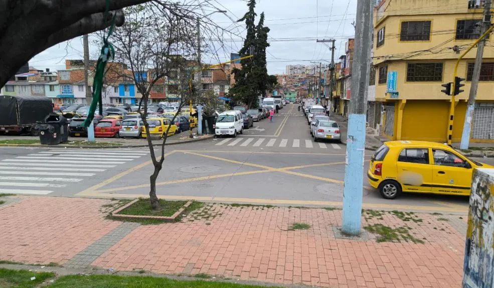 Rafael Uribe: violenta riña en el barrio Marruecos cobró la vida de un hombre en Navidad 10 Rafael Uribe: violenta riña en el barrio Marruecos cobró la vida de un hombre en Navidad Un hecho violento se registró en la noche del 24 de diciembre en el sur de Bogotá, donde una riña dejó una persona muerta en la localidad de Rafael Uribe Uribe, en el barrio Marruecos. La víctima fue trasladada a un centro asistencial, pero falleció debido a la gravedad de las heridas.