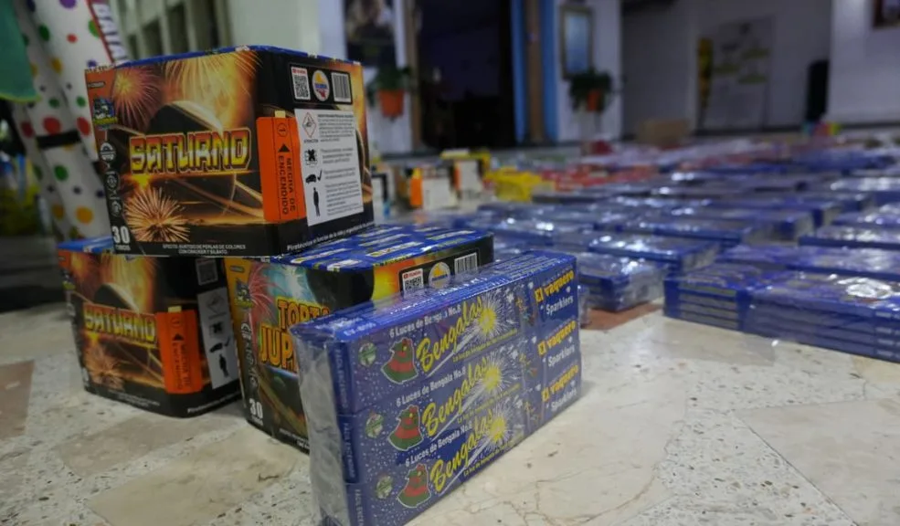 En Kennedy: incautan más de 80 kilos en pólvora dentro de supermercados Durante las inspecciones adelantadas en el sector de Patio Bonito I, en Kennedy, se descubrió que varios establecimientos comerciales almacenaban grandes cantidades de pólvora de forma irregular.